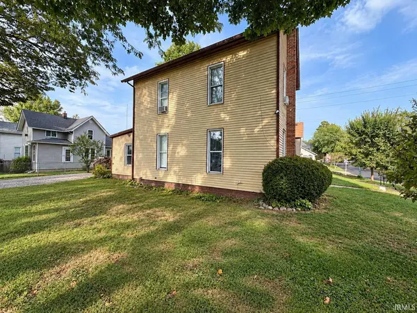322 W Mitchell ST, Kendallville, IN 46755-1622