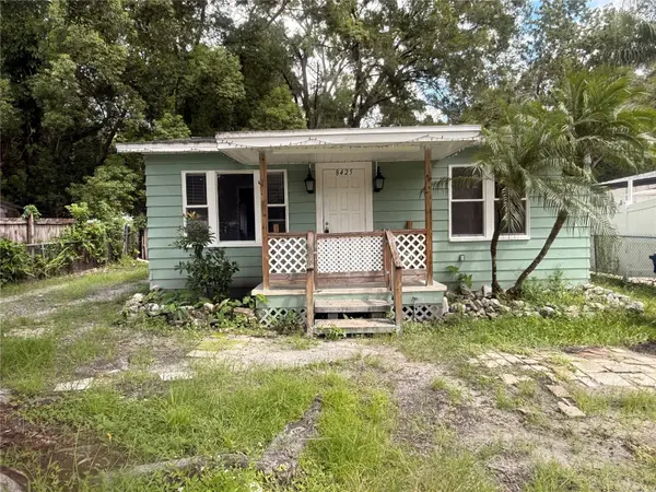 8425 N JONES AVE, Tampa, FL 33604