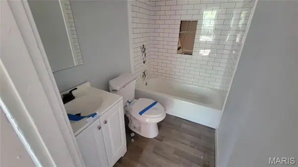 5846 Page BLVD, St Louis, MO 63112