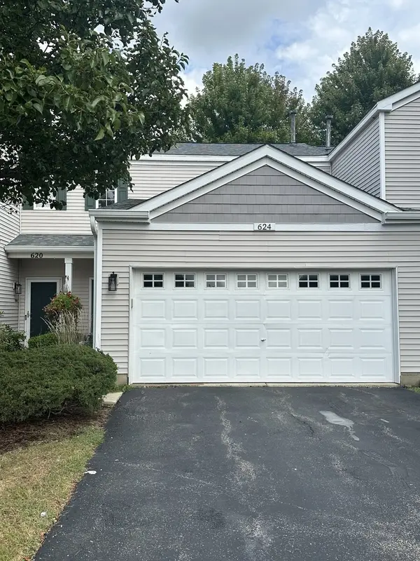 624 Blackstone CT #624, Aurora, IL 60504