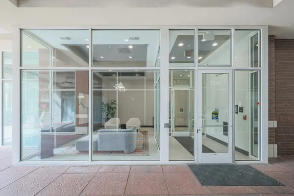 7243 Madison ST #318, Forest Park, IL 60130