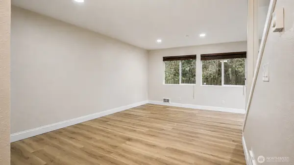 13367 Ambaum BLVD SW, Burien, WA 98146