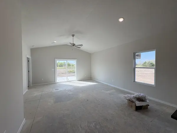 5701 Plumthicket St, Bel Aire, KS 67226
