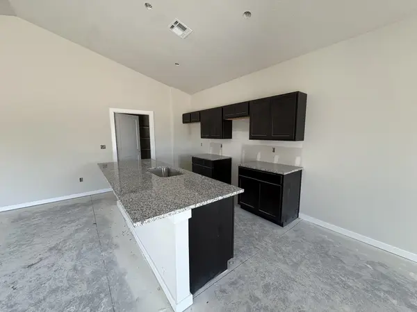 5713 Plumthicket St, Bel Aire, KS 67226