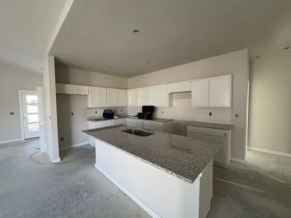 5801 Plumthicket St, Bel Aire, KS 67226