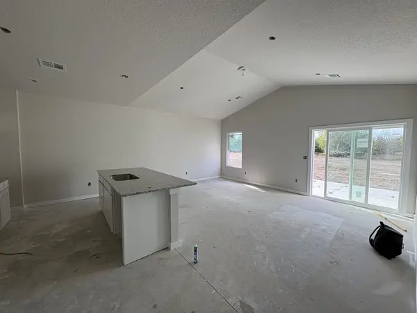 5717 Plumthicket St, Bel Aire, KS 67226
