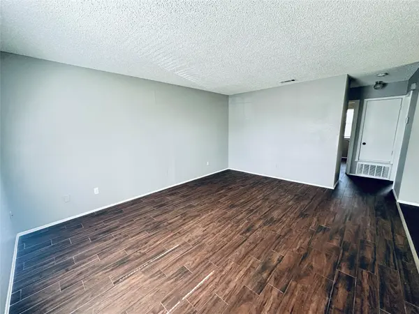 4901 Merritt CIR #D, Austin, TX 78744