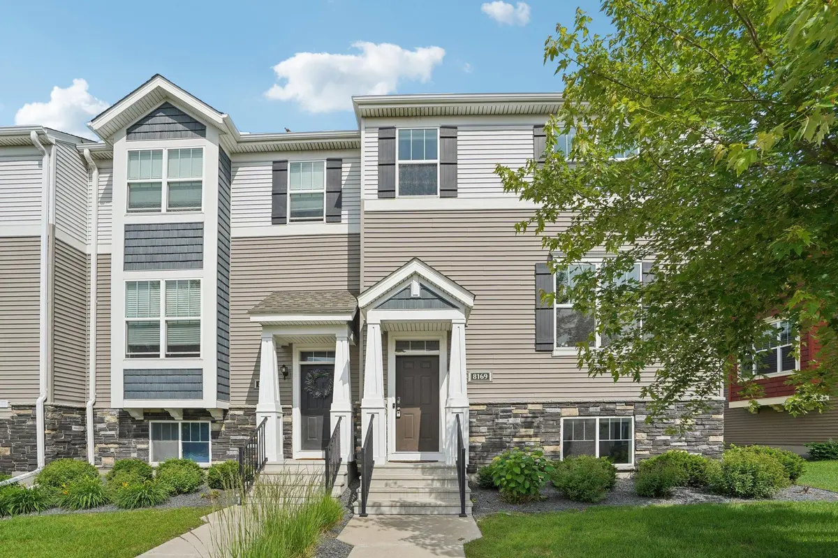 8169 Central Park WAY N, Osseo, MN 55369