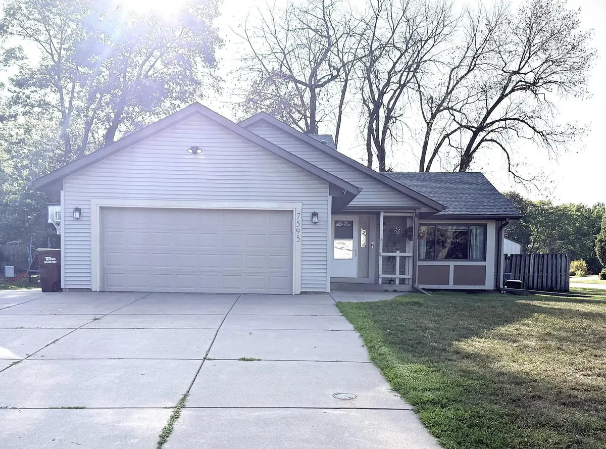 7595 22nd Street CT N, Oakdale, MN 55128