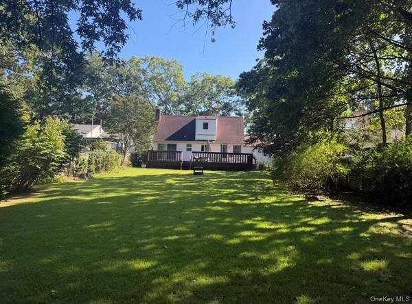 9 Stillwell ST, Huntington, NY 11743