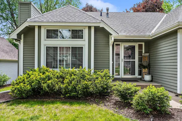 95 Olympic CIR, Chanhassen, MN 55317