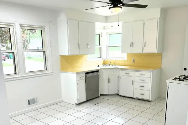 509 61st AVE N, Brooklyn Center, MN 55430