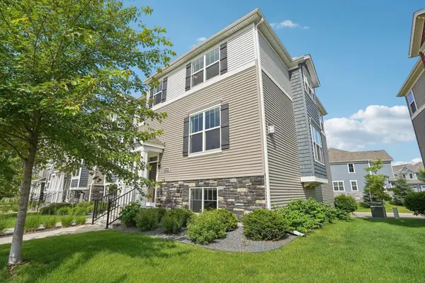 8169 Central Park WAY N, Osseo, MN 55369