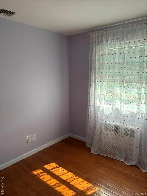 44 Franklin ST, East Rockaway, NY 11518