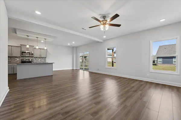 2636 Rafiki Dr, Clarksville, TN 37042