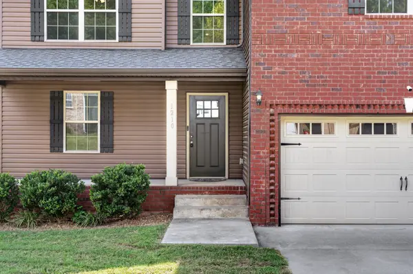 1210 Ridge Meadow Dr, Clarksville, TN 37042