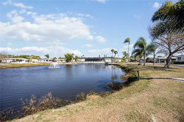 2 S BOTANY BAY CIR, Englewood, FL 34223