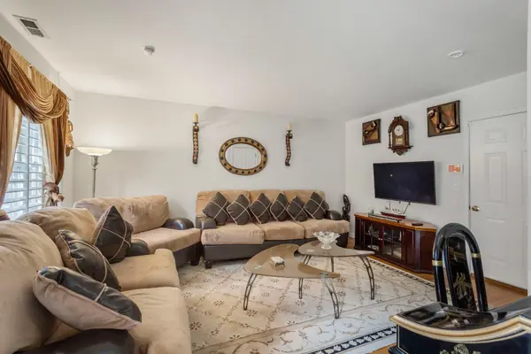 Address not disclosed, Oak Park, IL 60302