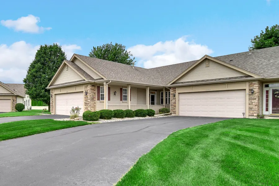 1284 Bluebell TRL, Schererville, IN 46375