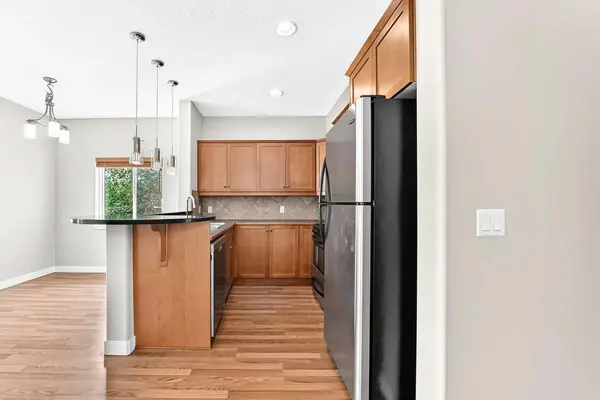 509 21 AVE SW #305, Calgary, AB T2S 0G9