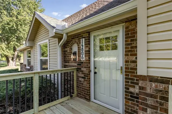 14806 E 200th ST, Peculiar, MO 64078