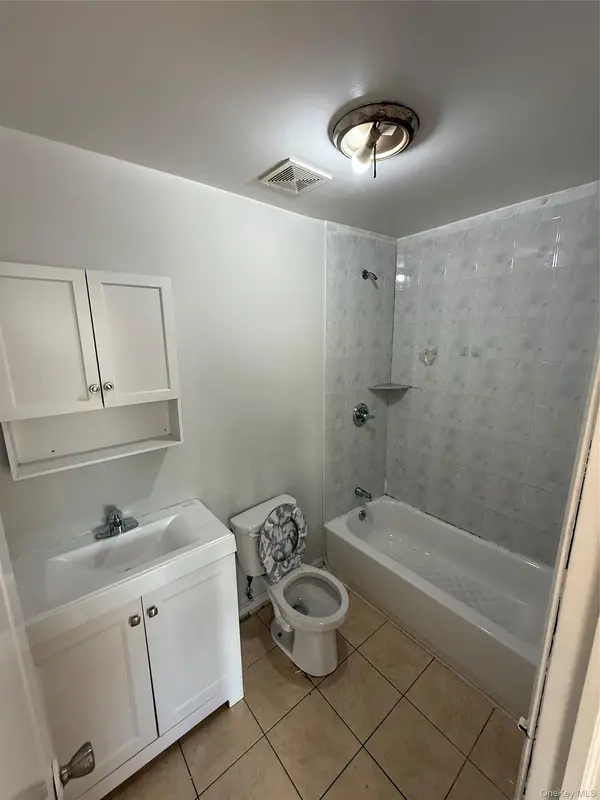 803 Astoria BLVD #3, Astoria, NY 11102