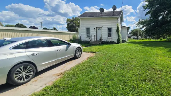 430 W Stoneman ST, Postville, IA 52162
