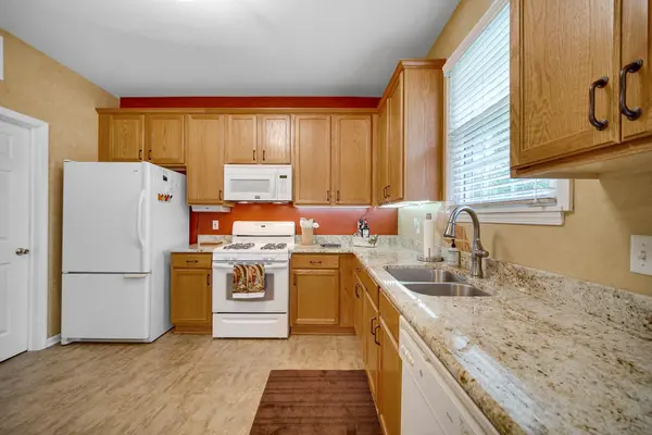 1284 Bluebell TRL, Schererville, IN 46375