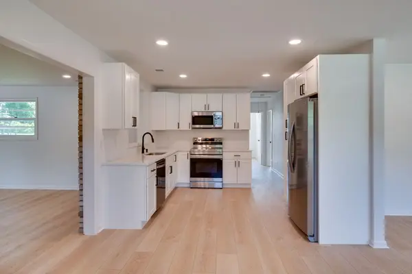 3234 Moorewood Dr, Nashville, TN 37207