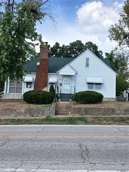 812 W Miller ST, De Soto, MO 63020