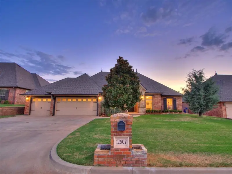 12607 Forest Oaks DR, Choctaw, OK 73020