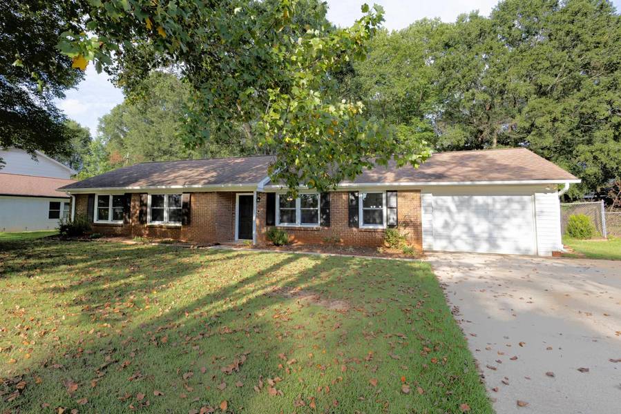 220 River Forest DR, Boiling Springs, SC 29316