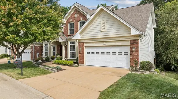 15903 Picardy Meadow CT, St Louis, MO 63017