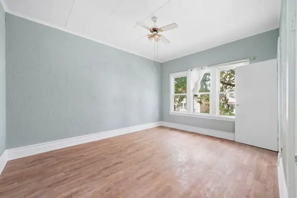 4851 S Wood ST, Chicago, IL 60609