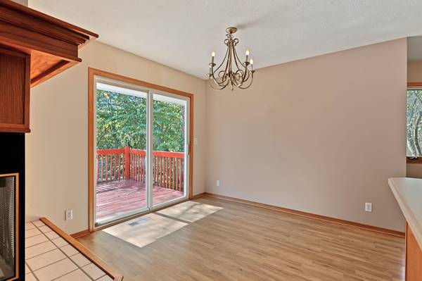 109 N Valley Stream, Derby, KS 67037