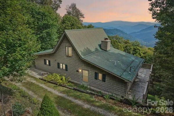 459 Lookout DR, Mars Hill, NC 28754