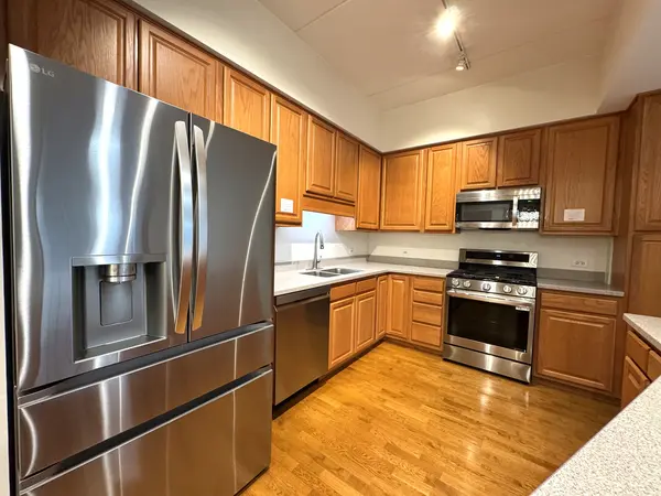 40 E Northwest HWY #212, Mount Prospect, IL 60056