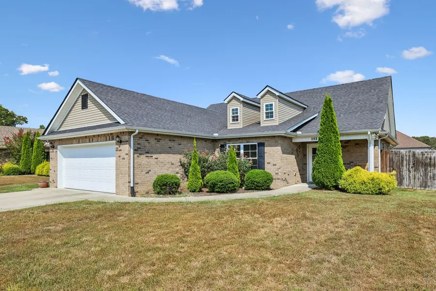 280 Spring Breeze Dr, Tullahoma, TN 37388