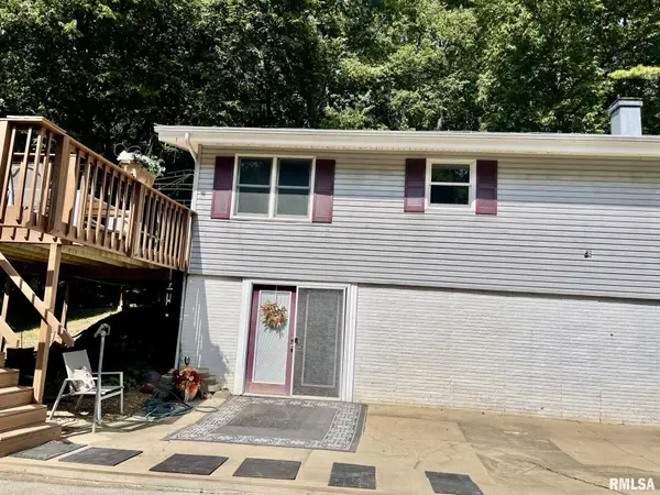 2700 BLOOMINGTON RD, East Peoria, IL 61611