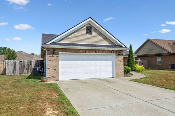 280 Spring Breeze Dr, Tullahoma, TN 37388