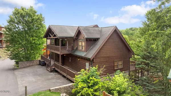 326 Alpine Mountain Way, Pigeon Forge, TN 37863