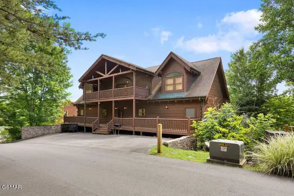326 Alpine Mountain Way, Pigeon Forge, TN 37863