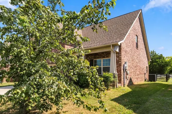 518 Sunflower Dr, Smyrna, TN 37167