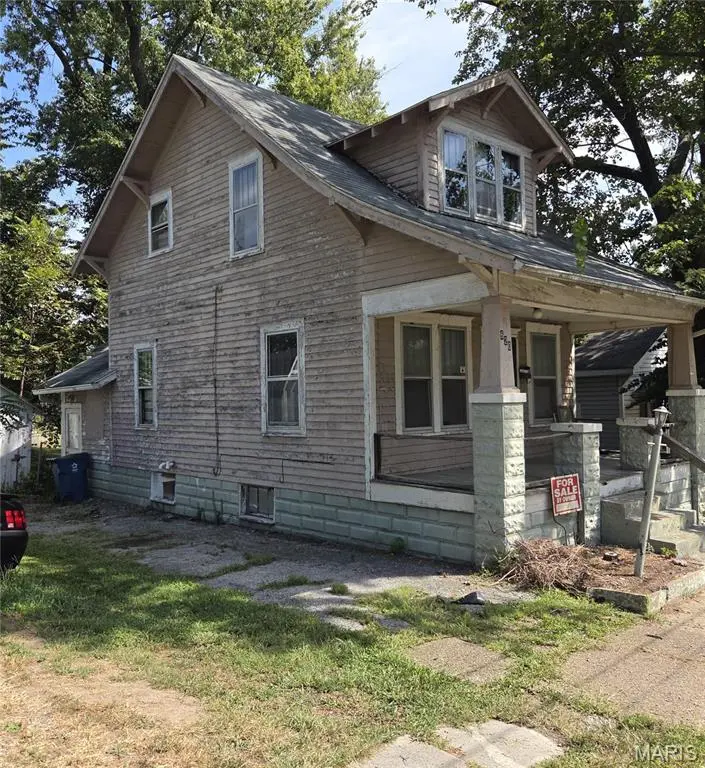 620 North ST, Mount Vernon, IL 62864