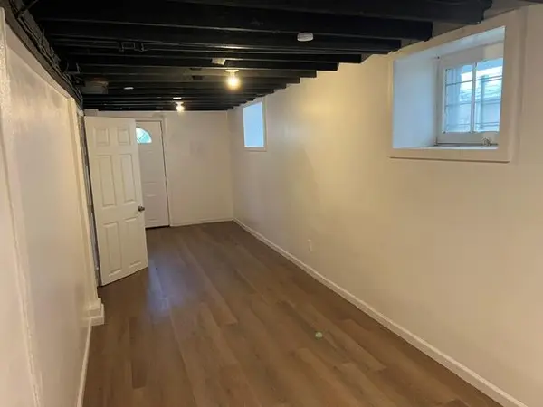 3923 College AVE, Kansas City, MO 64130