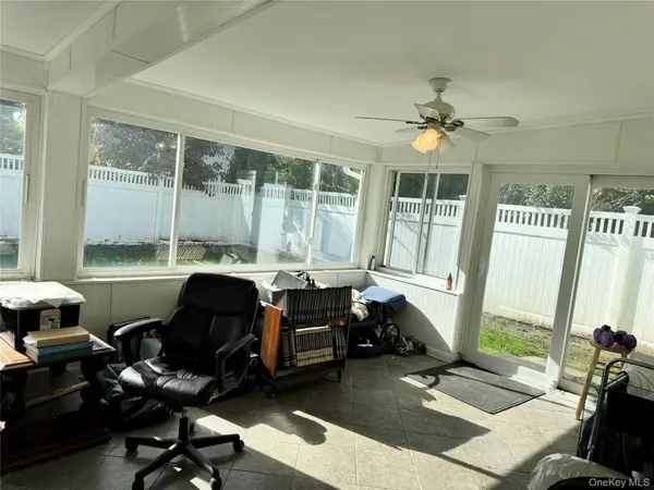3938 Bernice RD, Seaford, NY 11783
