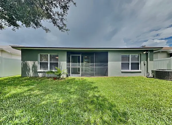 1629 MAXIMILIAN DR, Wesley Chapel, FL 33543