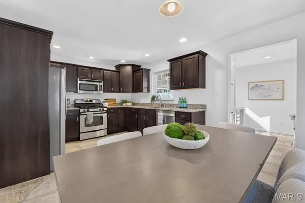 1835 Boaz AVE, Kirkwood, MO 63122