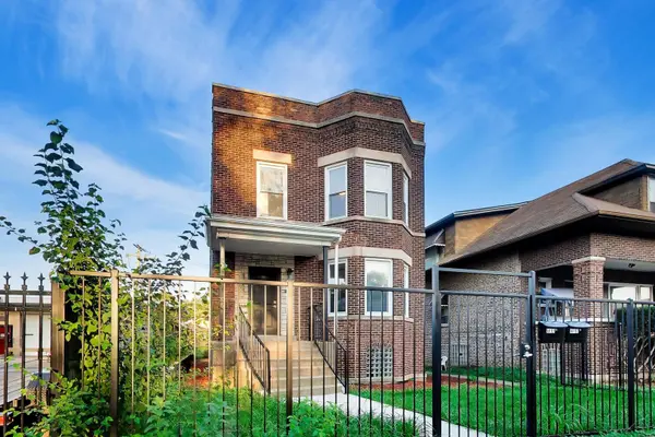 8307 S Manistee AVE, Chicago, IL 60617