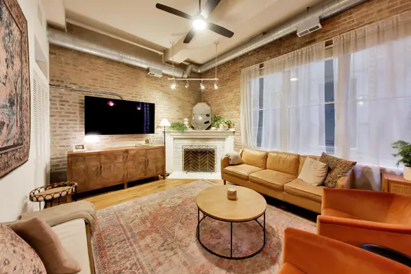 1235 W George ST #106, Chicago, IL 60657